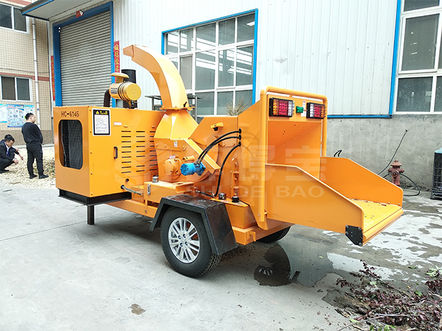 樹枝粉碎機是園林養(yǎng)護中不可或缺的得力幫手